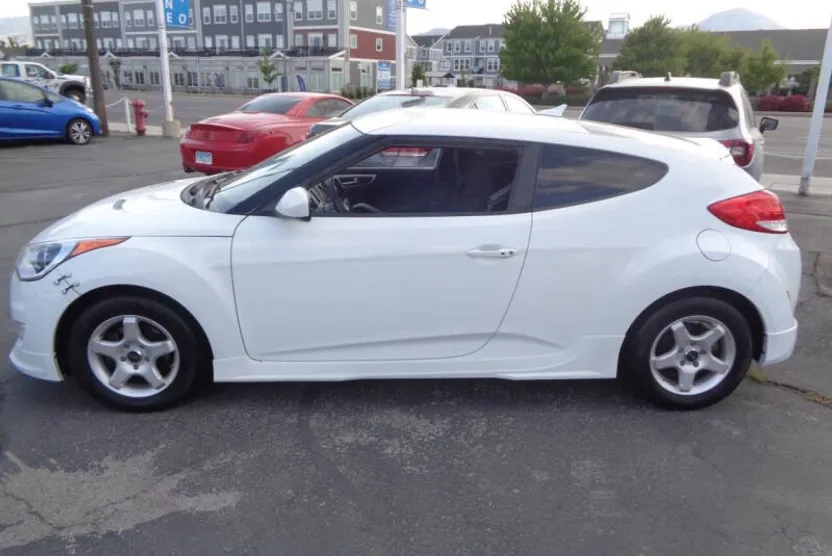 2013 Hyundai Veloster Base Turbo Ultimate photo 1
