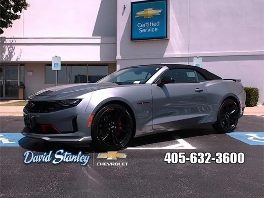 2021 Chevrolet Camaro 3LT photo 1