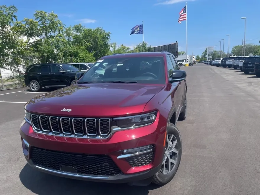 2025 Jeep Grand Cherokee Limited photo 1