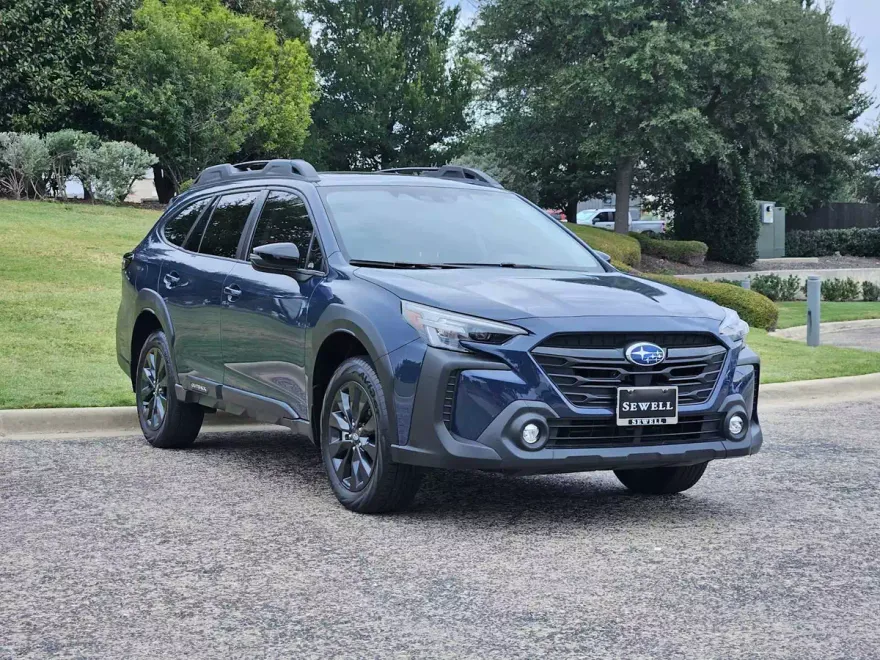 2023 Subaru Outback Onyx Edition photo 1