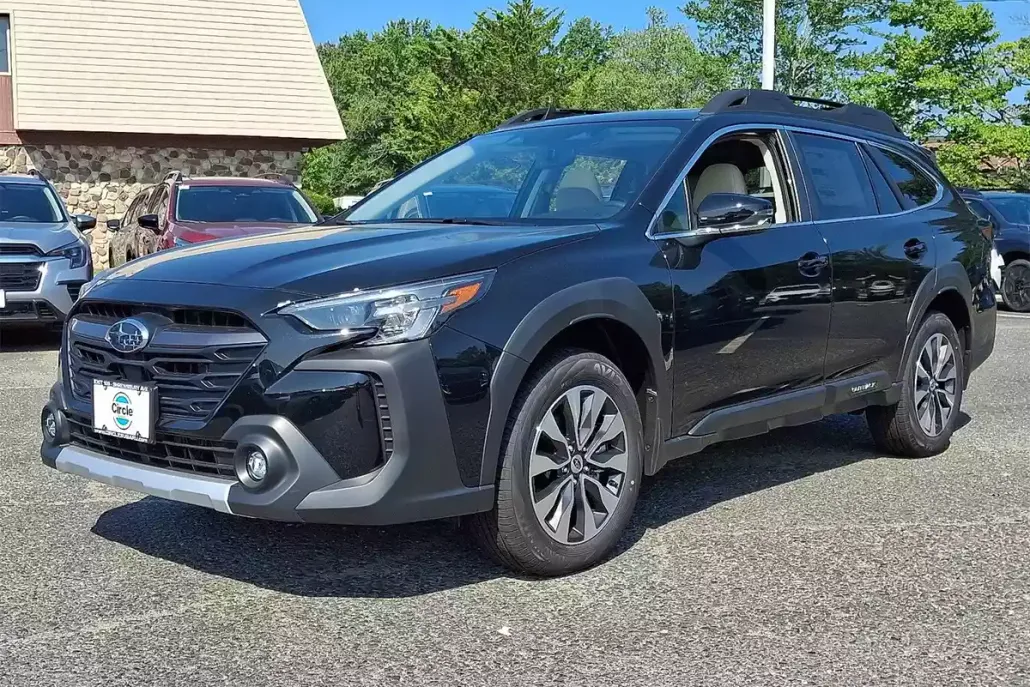 2025 Subaru Outback Limited XT photo 1