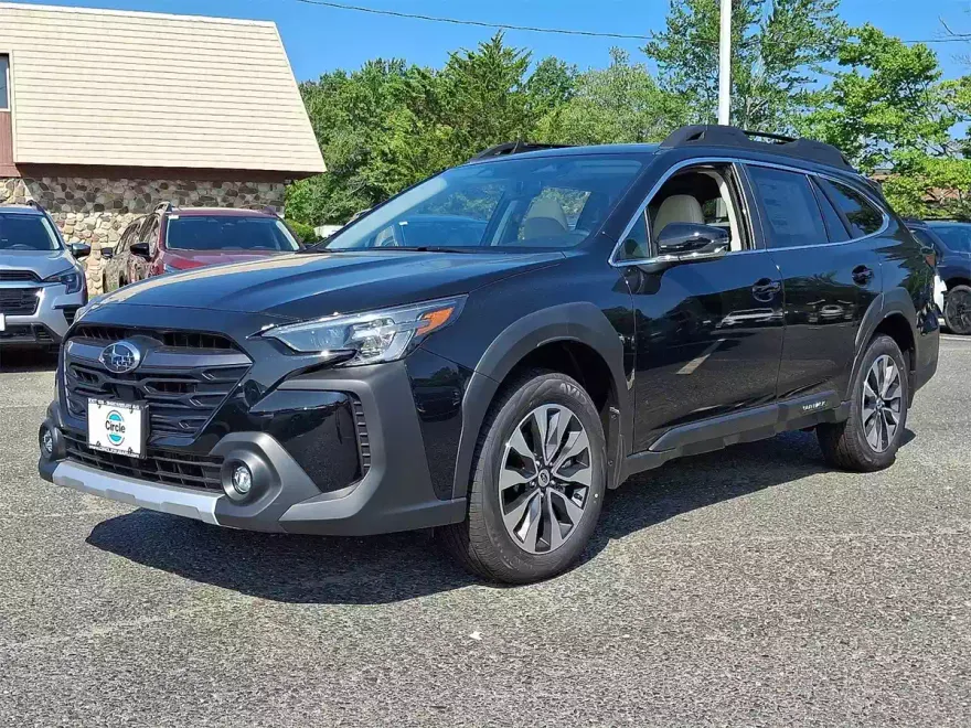 2025 Subaru Outback Limited XT photo 1