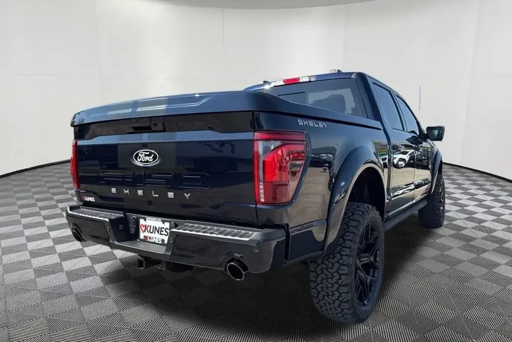 2025 Ford F-150 Lariat photo 1