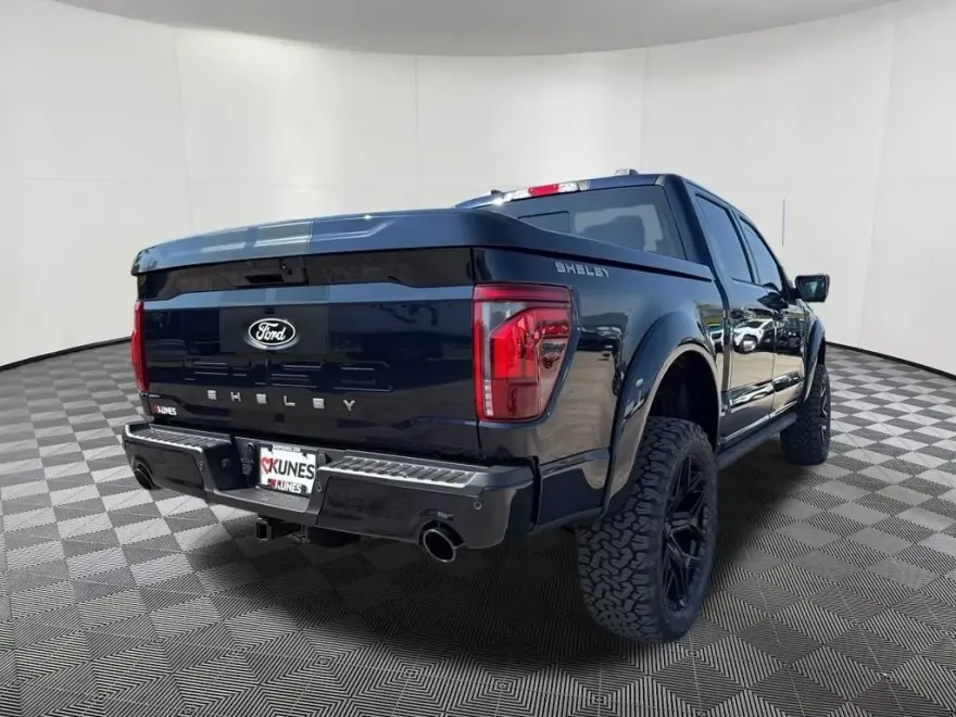 2025 Ford F-150 Lariat photo 1