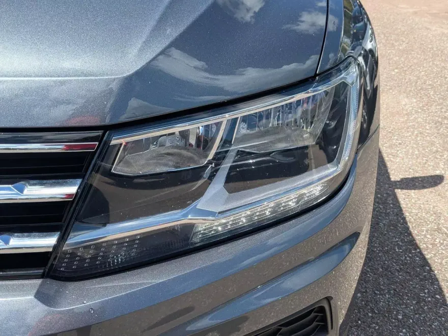 2022 Volkswagen Taos S photo 1