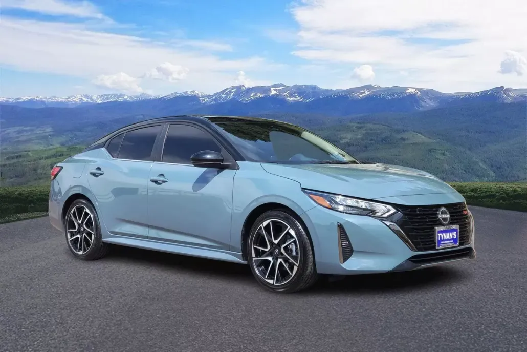 2025 Nissan Sentra SR photo 1