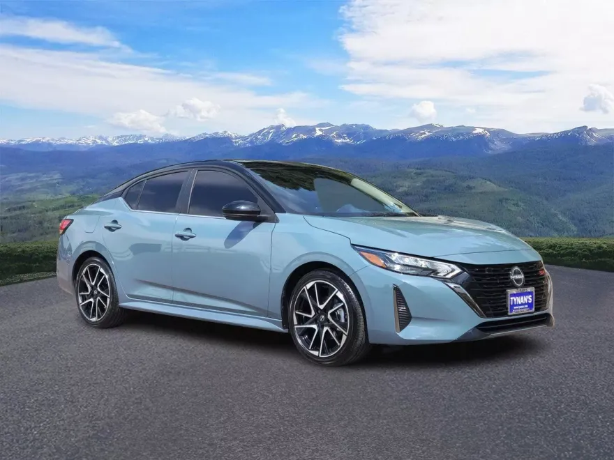 2025 Nissan Sentra SR photo 1