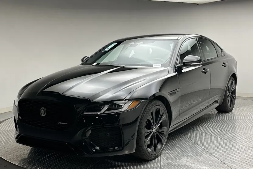 2024 Jaguar XF P300 R-Dynamic SE photo 1