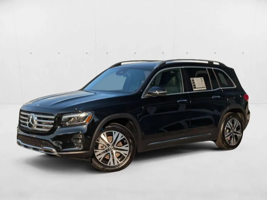 2025 Mercedes Benz GLB 250 4MATIC photo 1