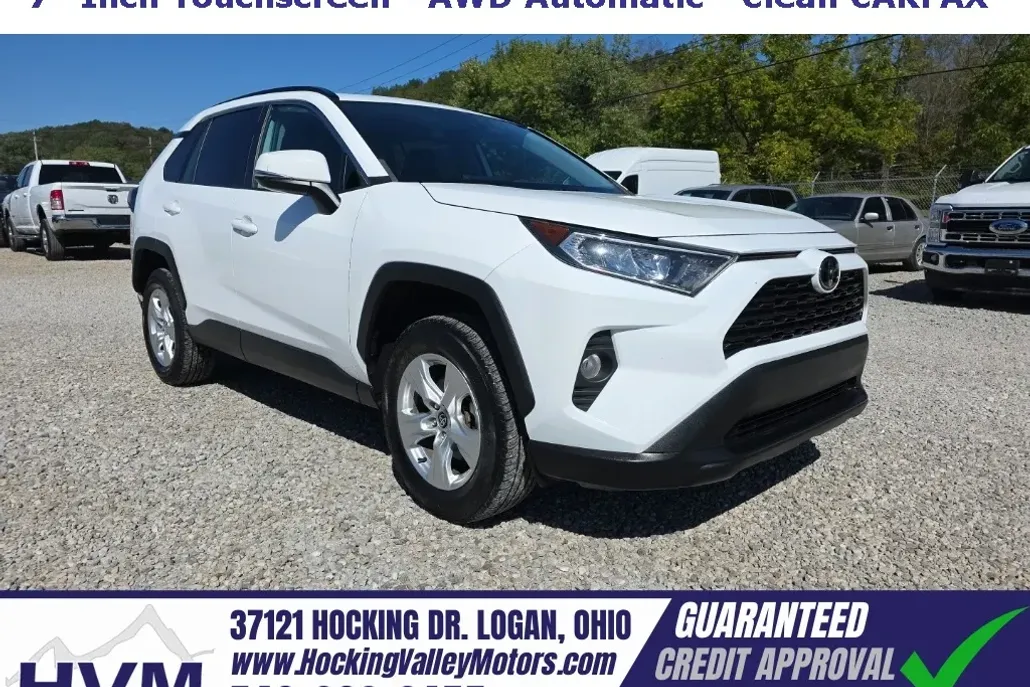 2021 Toyota RAV4 XLE photo 1