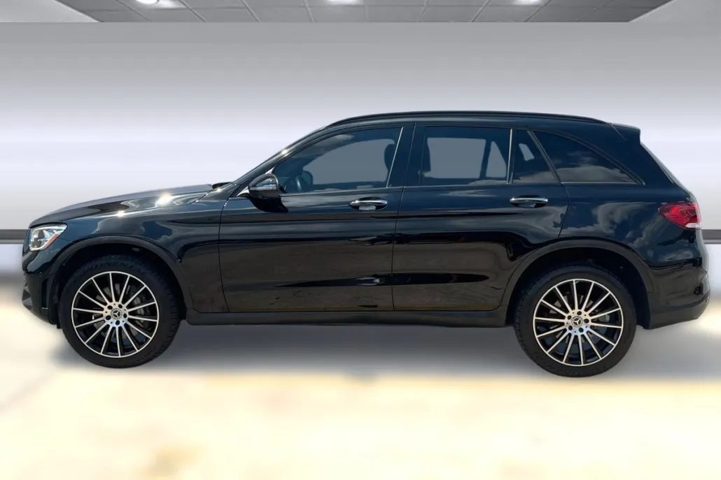 2022 Mercedes Benz GLC 300 photo 1