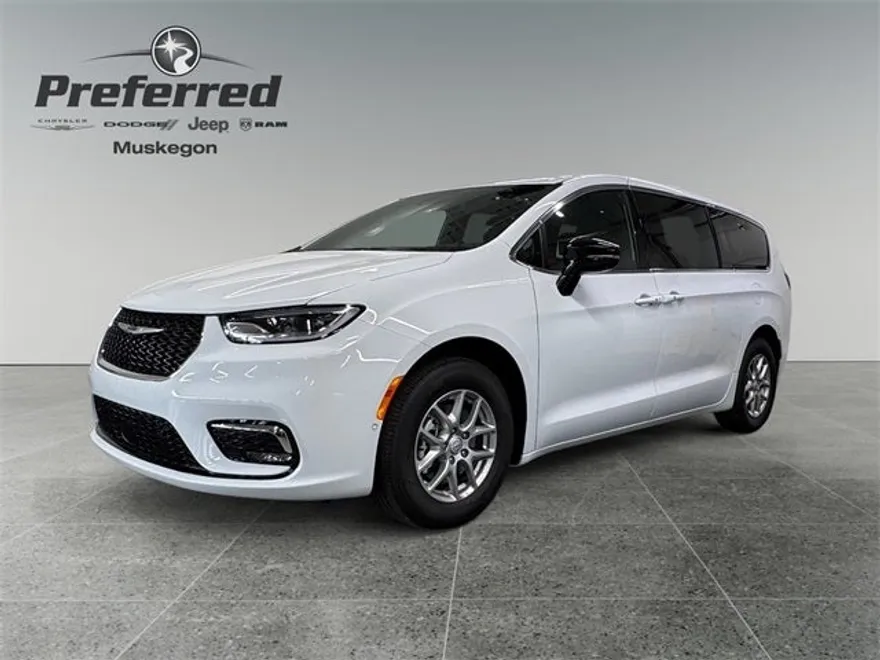 2026 Chrysler Pacifica photo 1