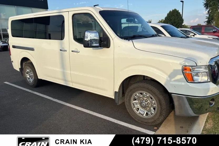 2015 Nissan NV3500 photo 1