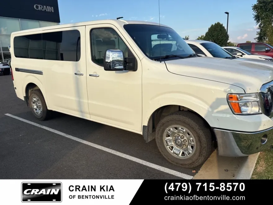 2015 Nissan NV3500 photo 1