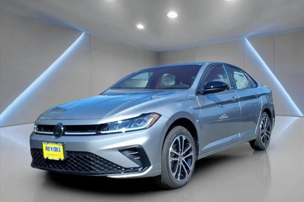 2025 Volkswagen Jetta 1.5T Sport photo 1