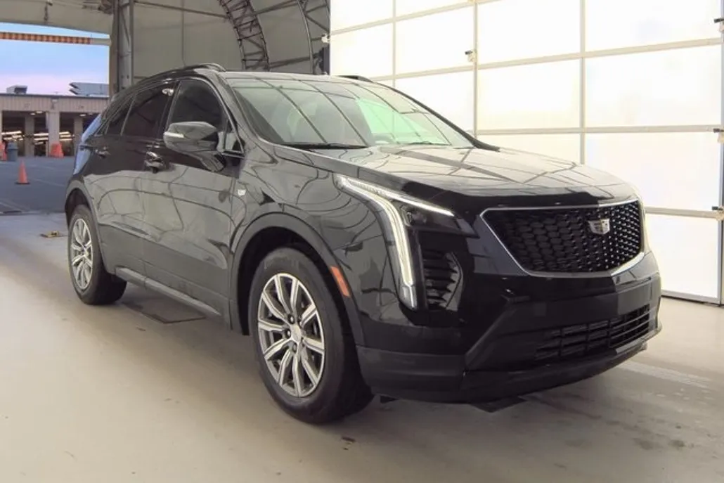 2023 Cadillac XT4 Sport photo 1