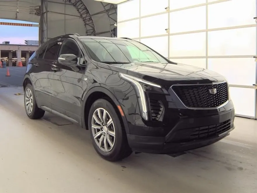 2023 Cadillac XT4 Sport photo 1