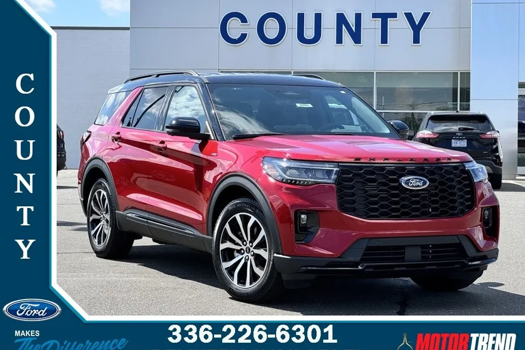 2025 Ford Explorer ST-Line photo 1