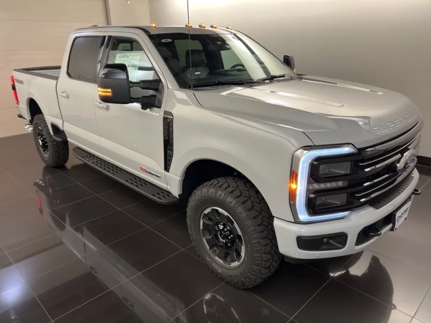 2026 Ford F-250 Platinum photo 1