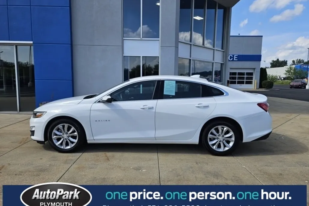 2022 Chevrolet Malibu 1LT photo 1