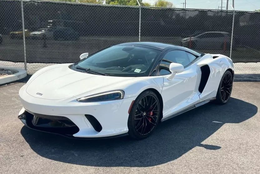 2022 Mclaren GT photo 1