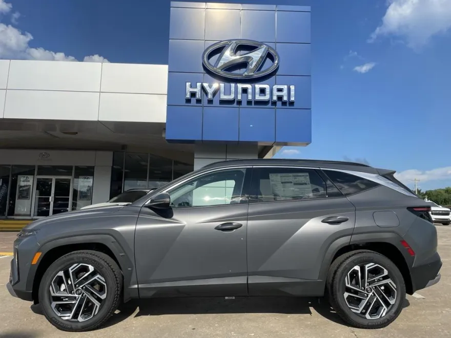 2025 Hyundai Tucson Limited photo 1