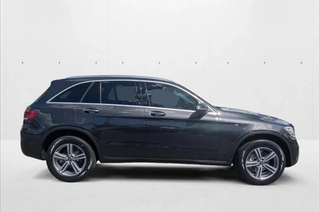 2021 Mercedes Benz GLC 300 photo 1