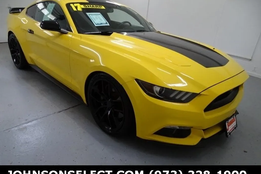 2017 Ford Mustang GT photo 1