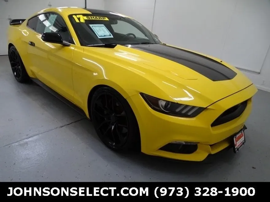 2017 Ford Mustang GT photo 1