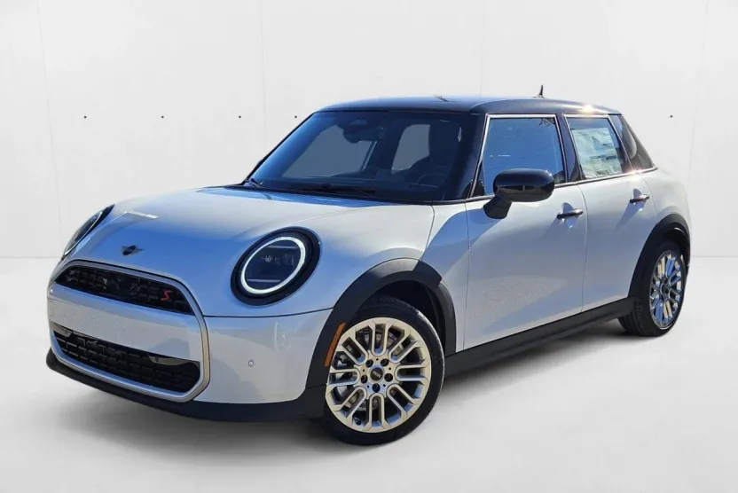 2025 Mini Cooper 4 Door Hardtop S photo 1