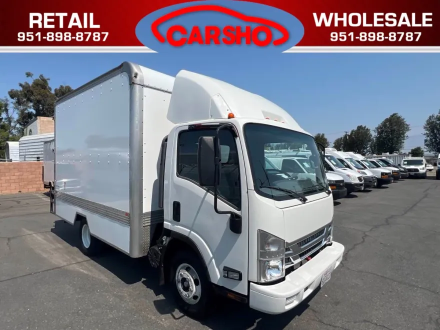 2020 Isuzu NPR photo 1