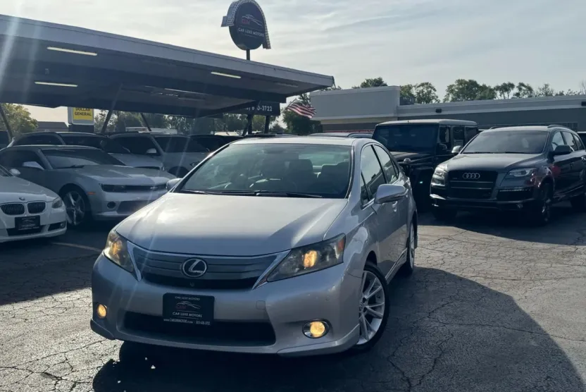 2010 Lexus HS 250h photo 1