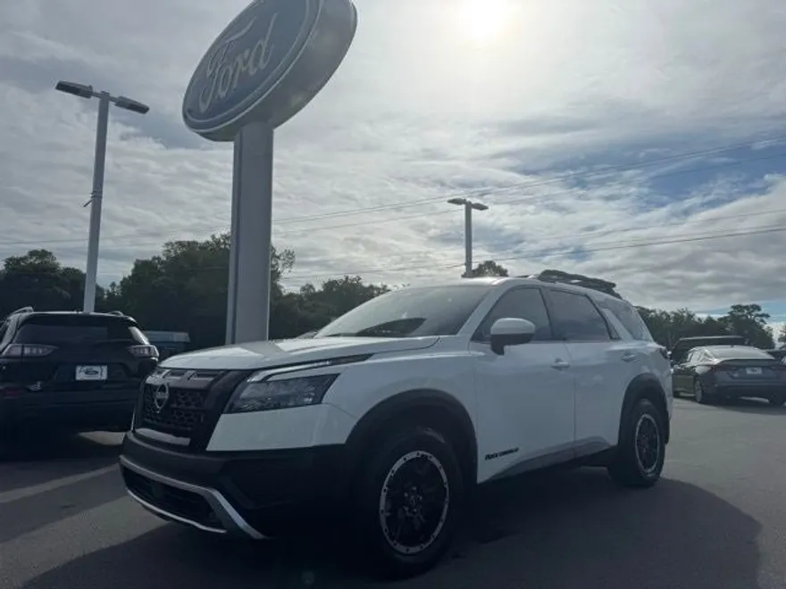 2024 Nissan Pathfinder Rock Creek photo 1