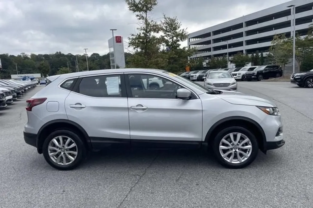 2020 Nissan Rogue Sport S photo 1