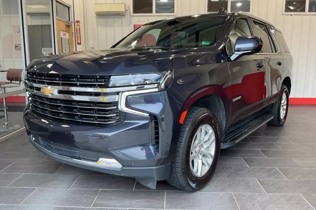 2023 Chevrolet Tahoe LT photo 1