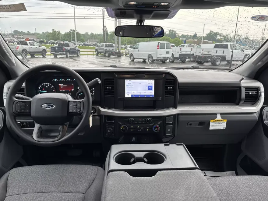 2025 Ford F-250 XL photo 1