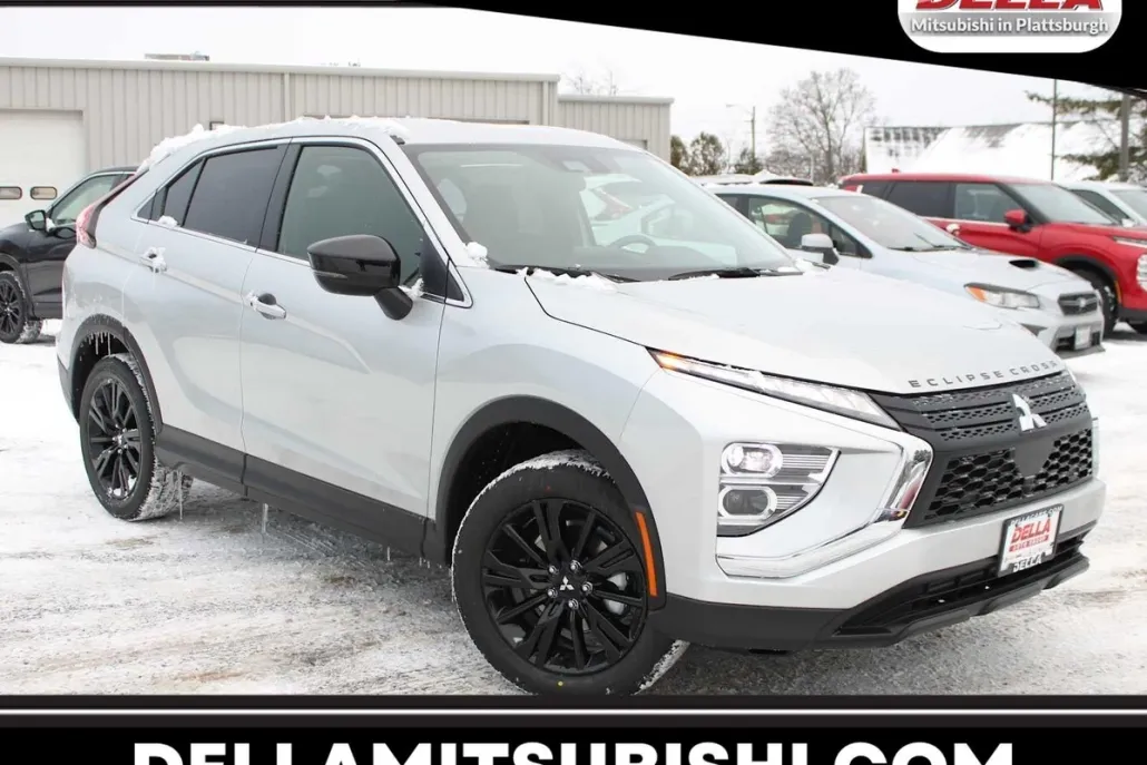 2025 Mitsubishi Eclipse Cross LE photo 1