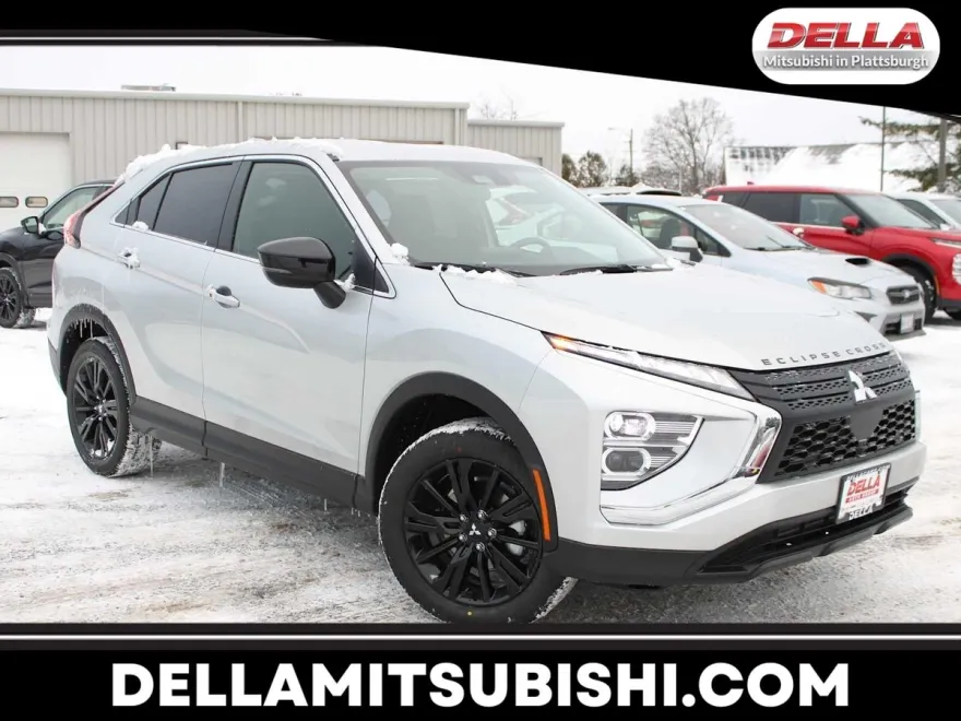 2025 Mitsubishi Eclipse Cross LE photo 1