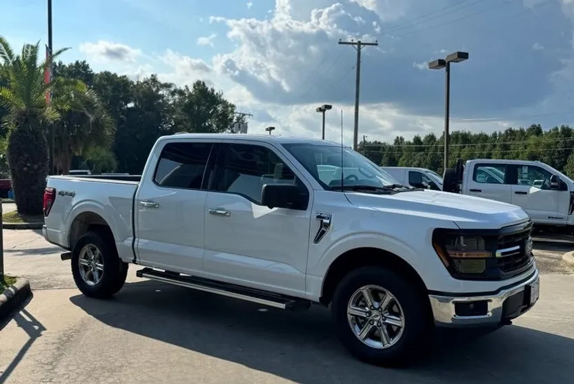 2024 Ford F-150 XLT photo 1