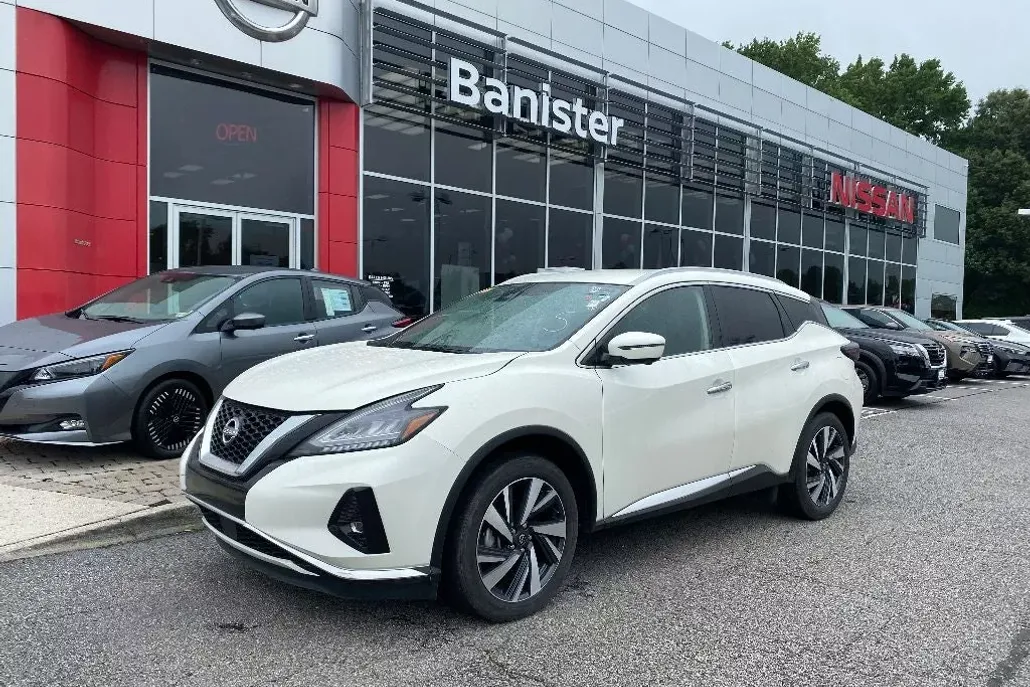 2023 Nissan Murano SL photo 1