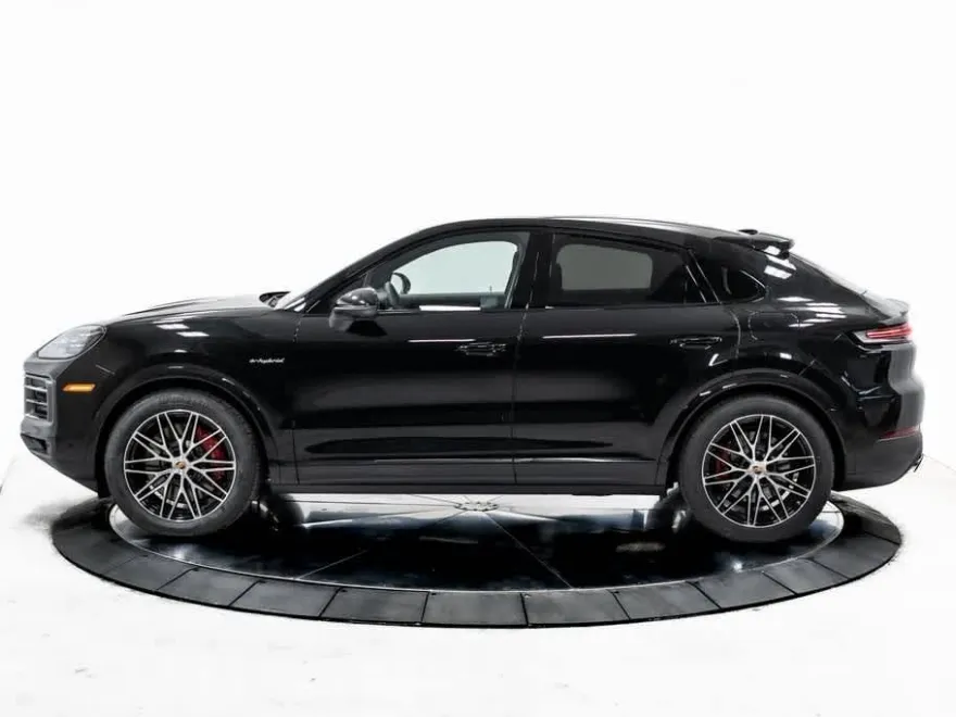 2025 Porsche Cayenne E-Hybrid Coupe S photo 1