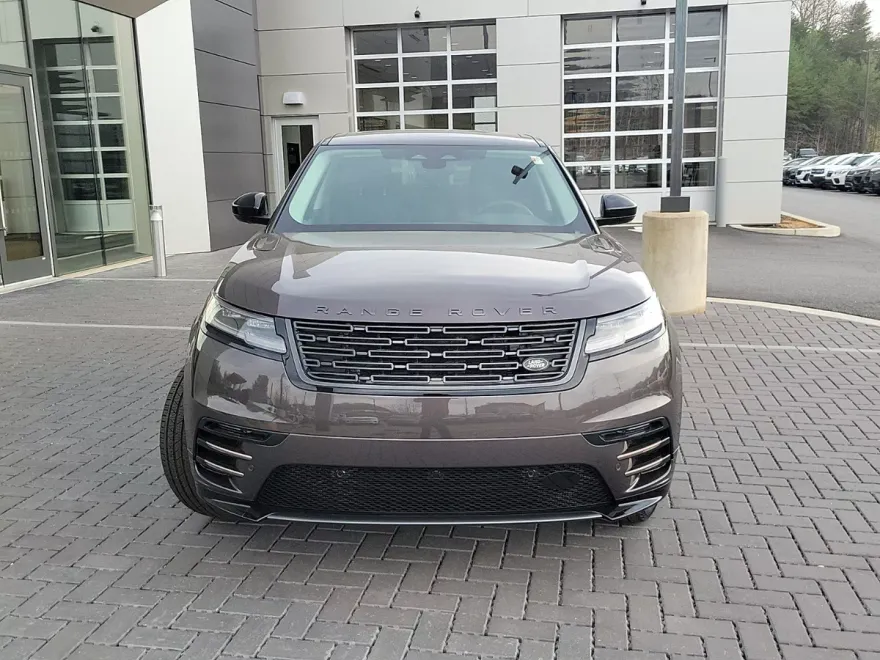 2025 Land Rover Range Rover Velar SE photo 1