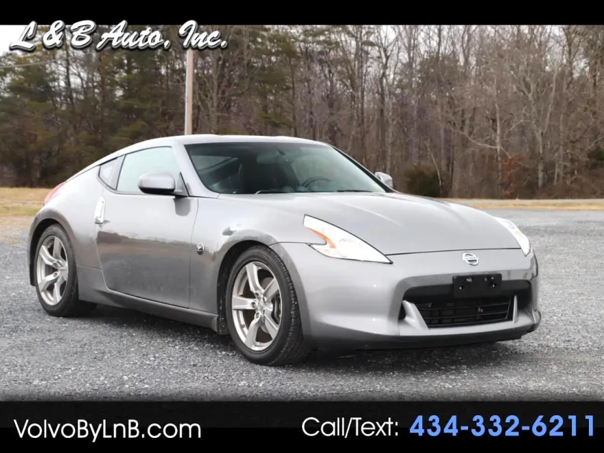 2010 Nissan 370Z Touring photo 1