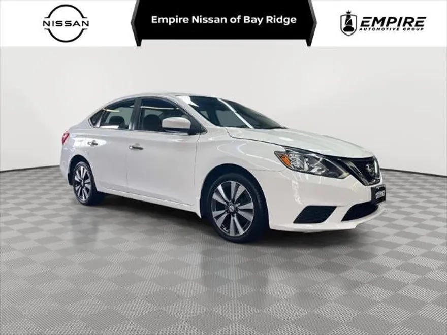 2019 Nissan Sentra SV photo 1