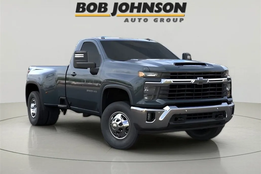 2025 Chevrolet Silverado 3500HD LT photo 1