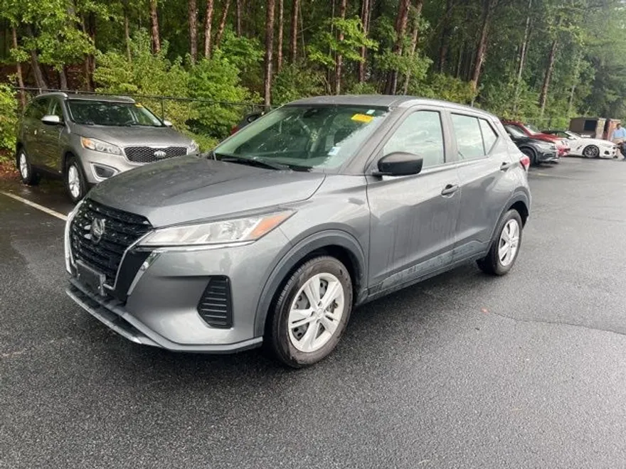 2021 Nissan Kicks S photo 1