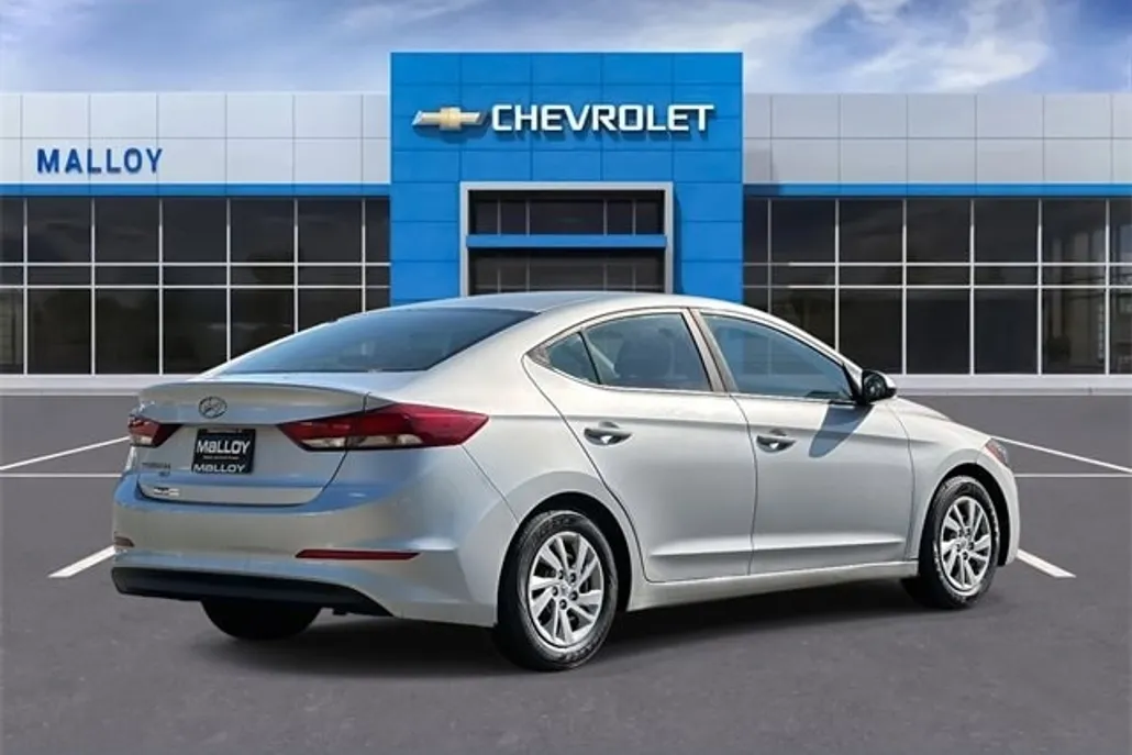 2018 Hyundai Elantra SE photo 1