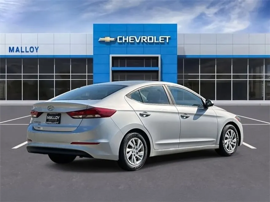 2018 Hyundai Elantra SE photo 1