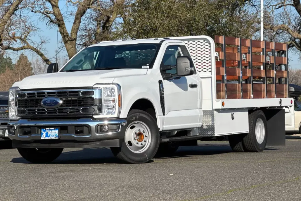 2024 Ford F-350 XL photo 1