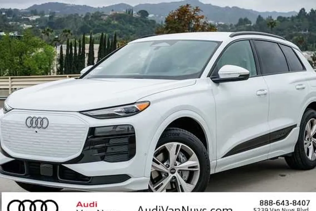 2025 Audi Q6 E-tron Premium photo 1